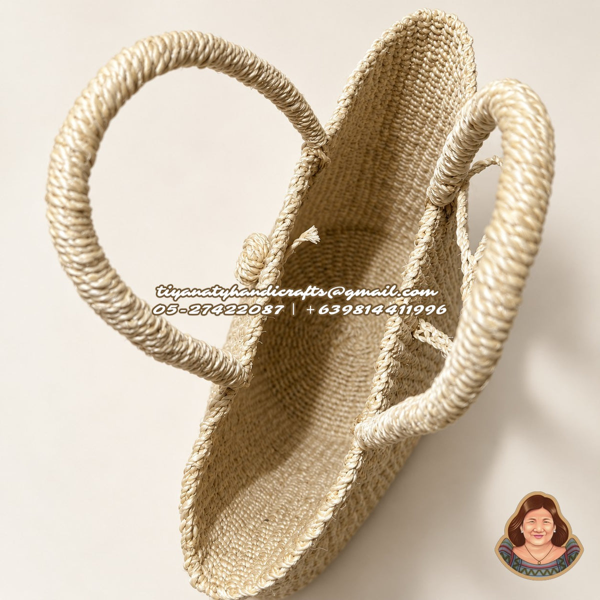 NAOMI Abaca Handbag knot closure