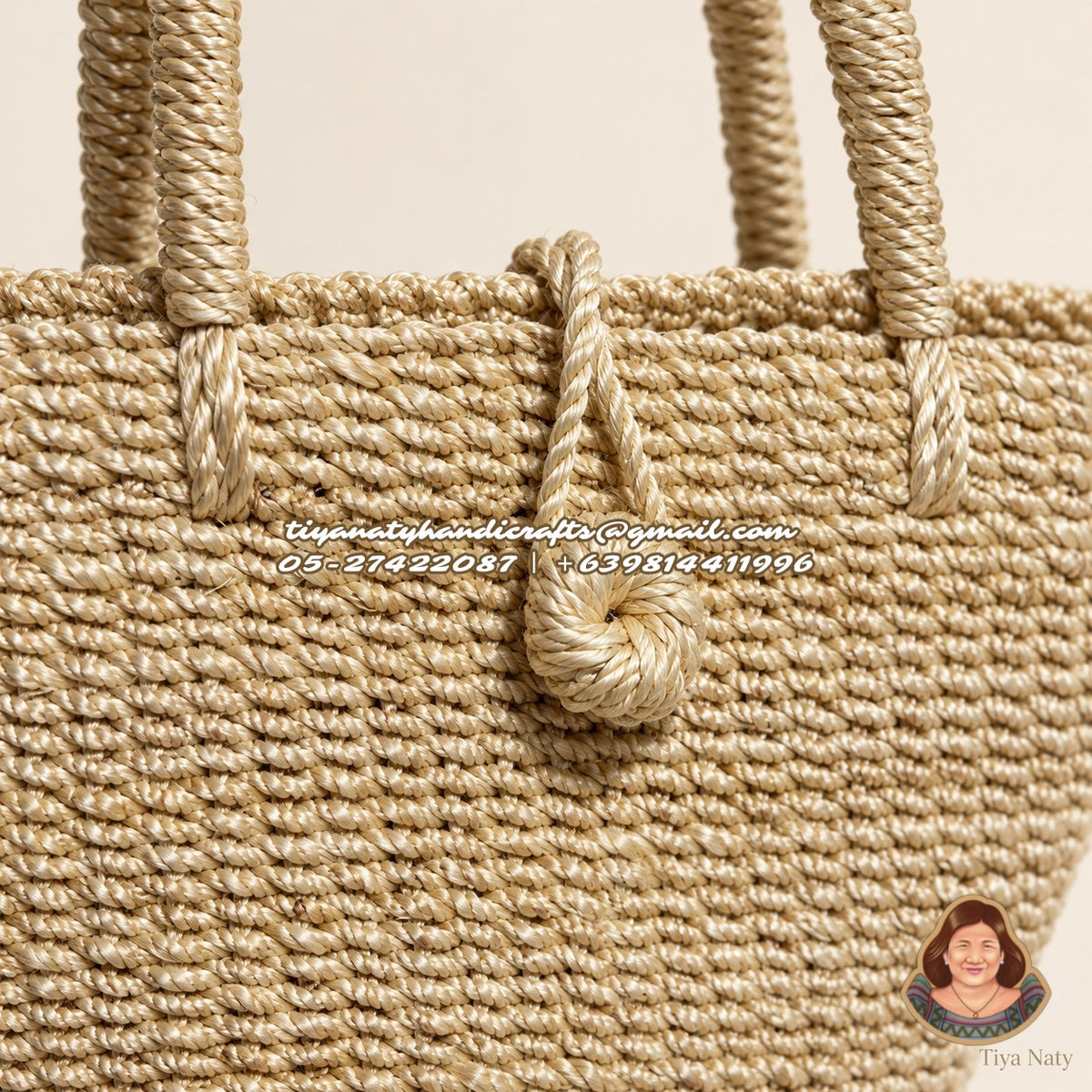 NAOMI Abaca Handbag knot closure